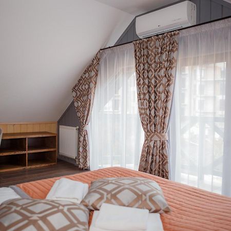 Hotel Monysto Буковел Екстериор снимка