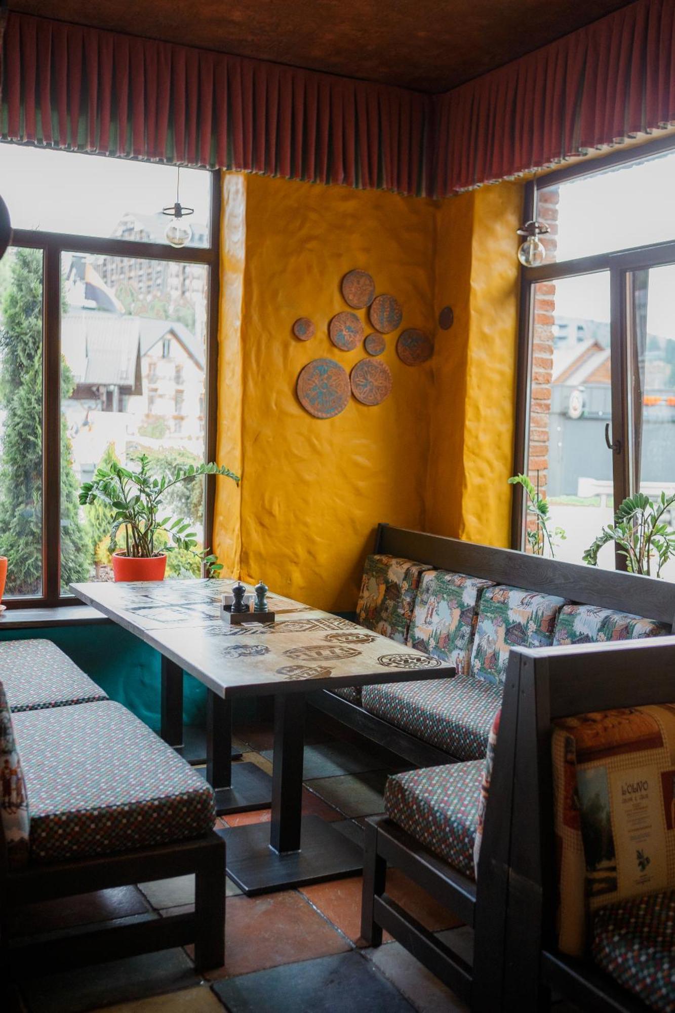 Hotel Monysto Буковел Екстериор снимка