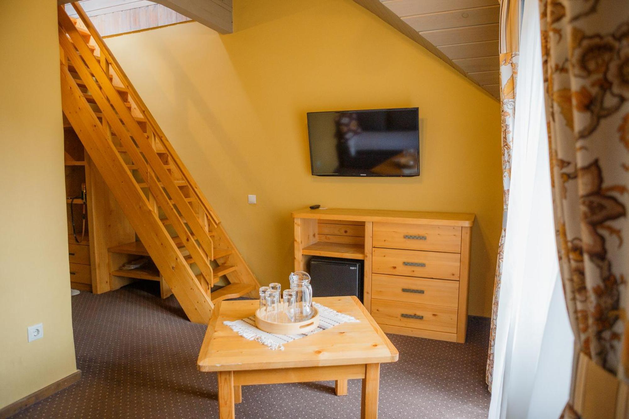 Hotel Monysto Буковел Екстериор снимка